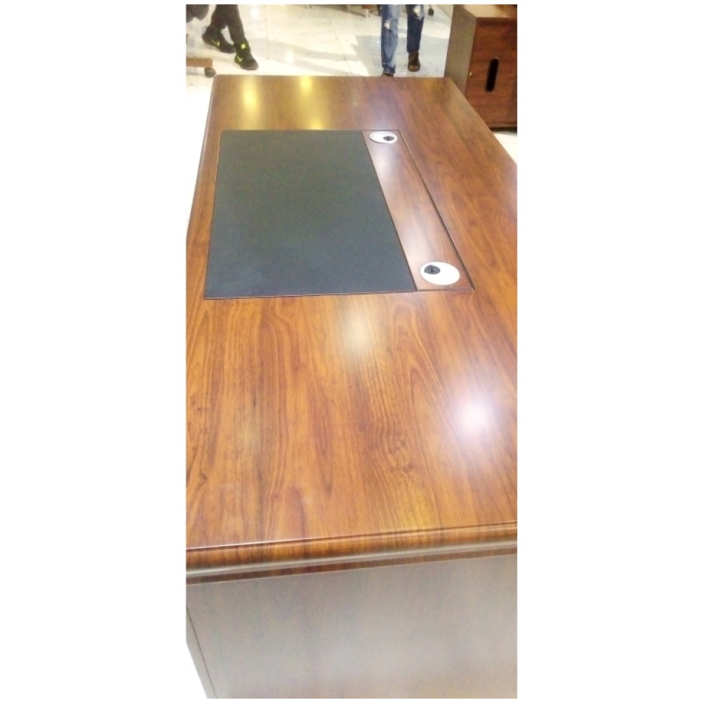 Brown Wood Veneer Table (BG314)