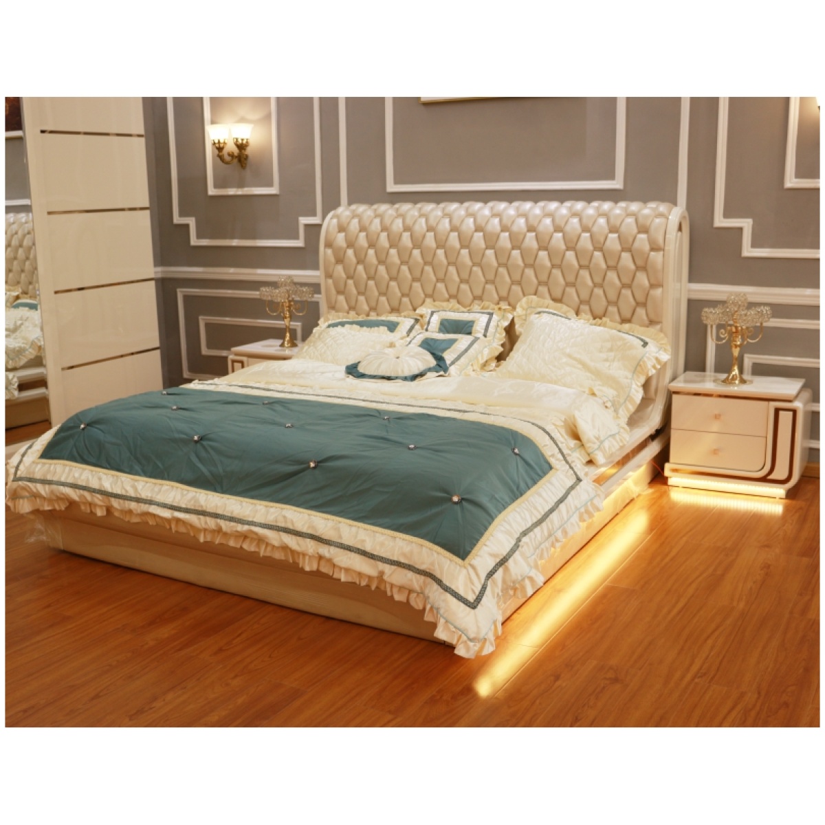 Stylish Bed (BH323)